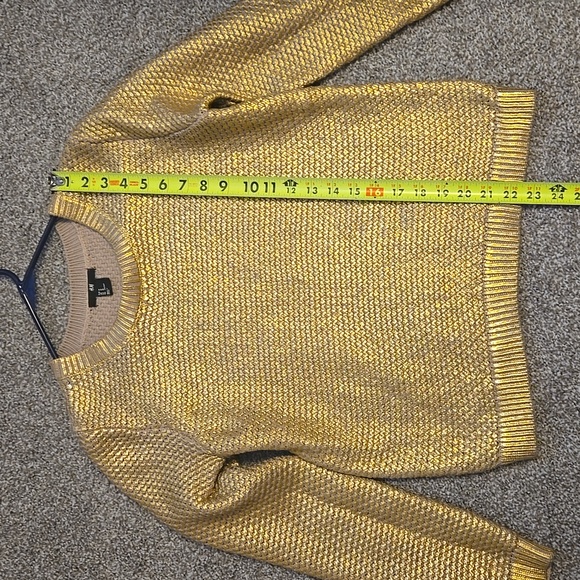 H&M Gold Women's Crew Neck Sweater - Picture 6 of 7
